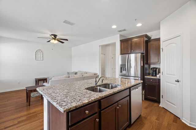 219 Esker Dr, Mount Juliet, TN 37122