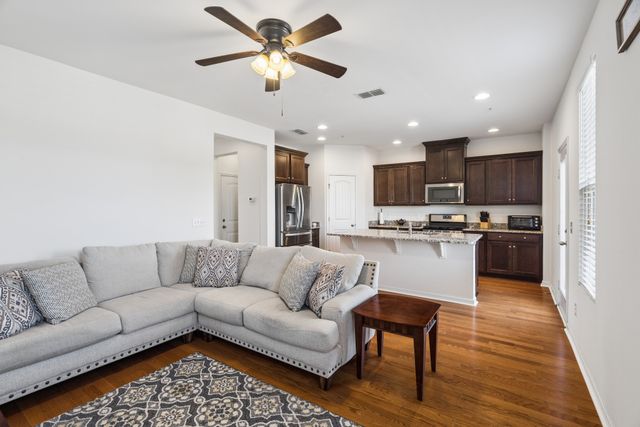 219 Esker Dr, Mount Juliet, TN 37122
