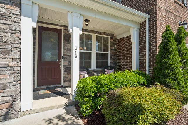 219 Esker Dr, Mount Juliet, TN 37122
