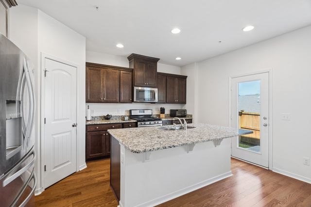 219 Esker Dr, Mount Juliet, TN 37122