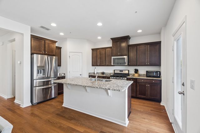 219 Esker Dr, Mount Juliet, TN 37122