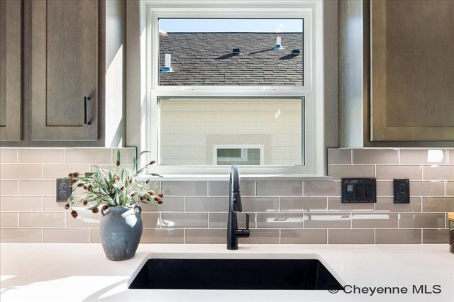 4001 SADDLEBACK LN, Cheyenne, WY 82001