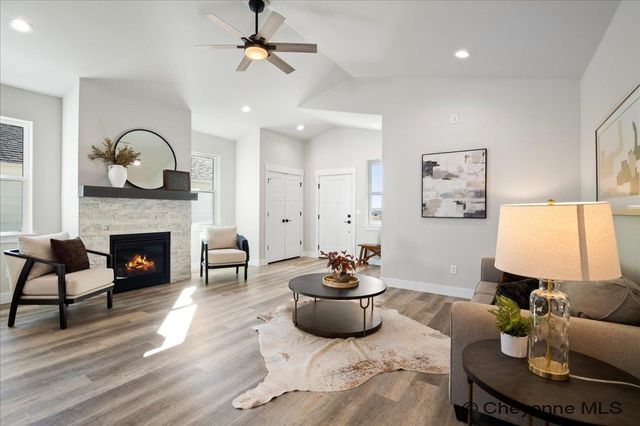 4001 SADDLEBACK LN, Cheyenne, WY 82001