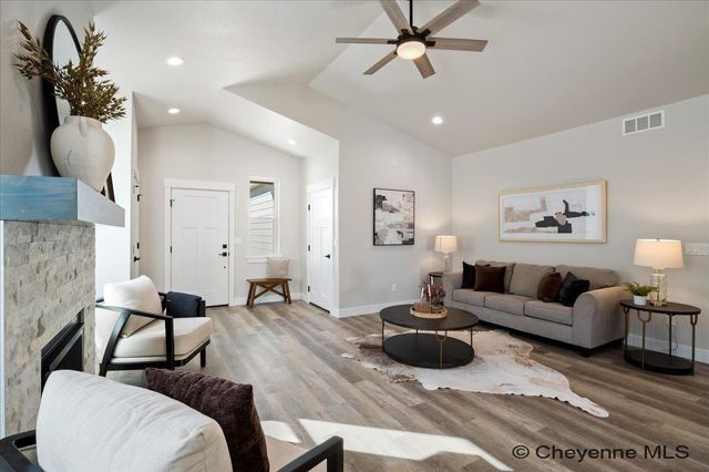 4001 SADDLEBACK LN, Cheyenne, WY 82001