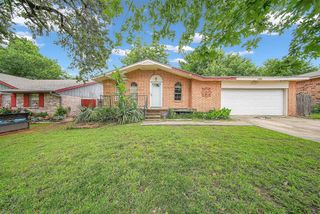 1006 Oak Park Drive, Choctaw, OK 73020