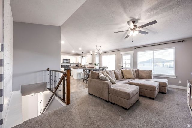 1070 E HUNTER LN, Eagle Mountain, UT 84005