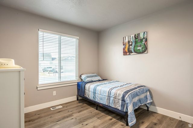 1070 E HUNTER LN, Eagle Mountain, UT 84005