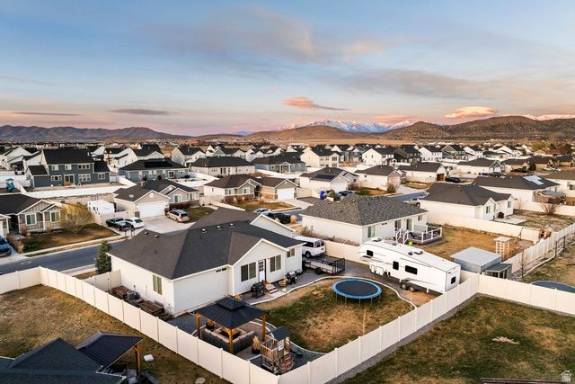 1070 E HUNTER LN, Eagle Mountain, UT 84005