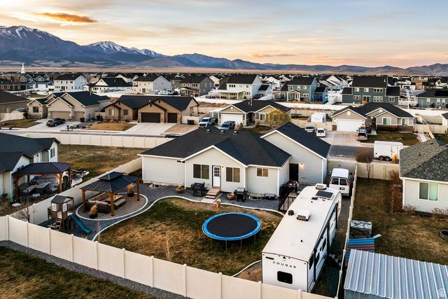 1070 E HUNTER LN, Eagle Mountain, UT 84005