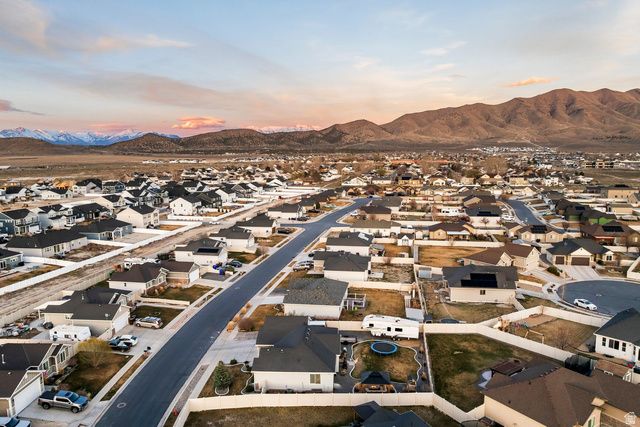 1070 E HUNTER LN, Eagle Mountain, UT 84005