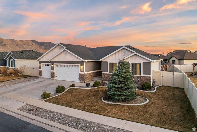 1070 E HUNTER LN, Eagle Mountain, UT 84005