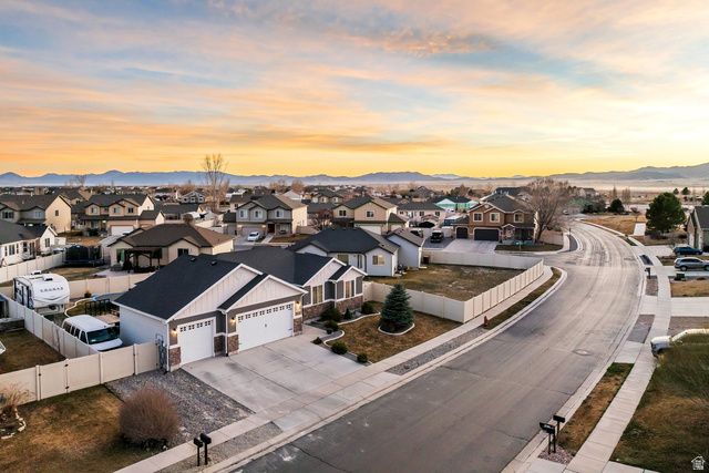 1070 E HUNTER LN, Eagle Mountain, UT 84005