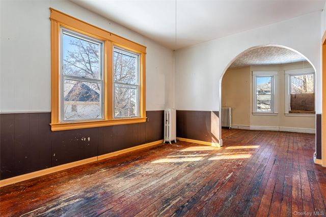 208 Myrtle Avenue, Staten Island, NY 10310