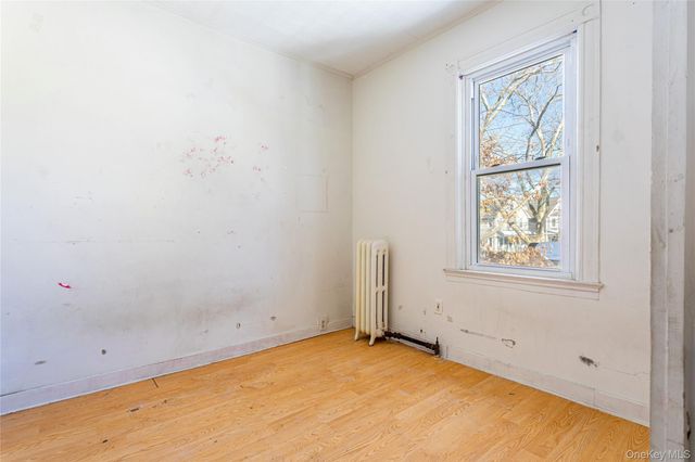 208 Myrtle Avenue, Staten Island, NY 10310