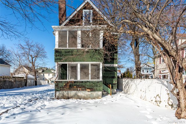 208 Myrtle Avenue, Staten Island, NY 10310