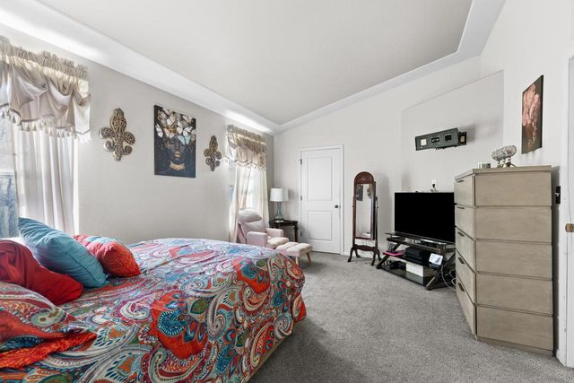 9502 W Parkland COURT, Milwaukee, WI 53224