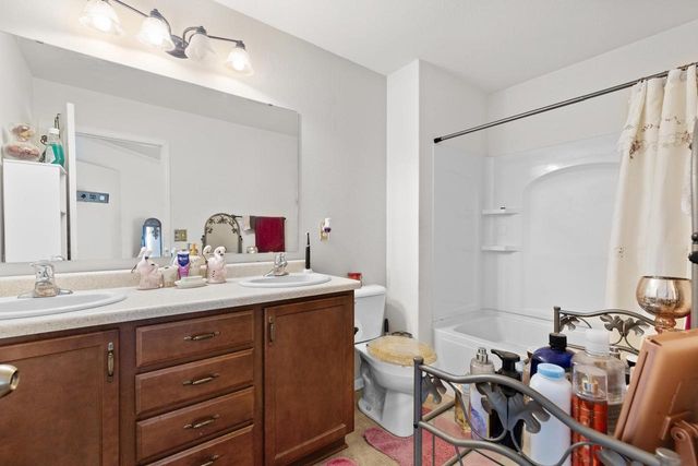 9502 W Parkland COURT, Milwaukee, WI 53224
