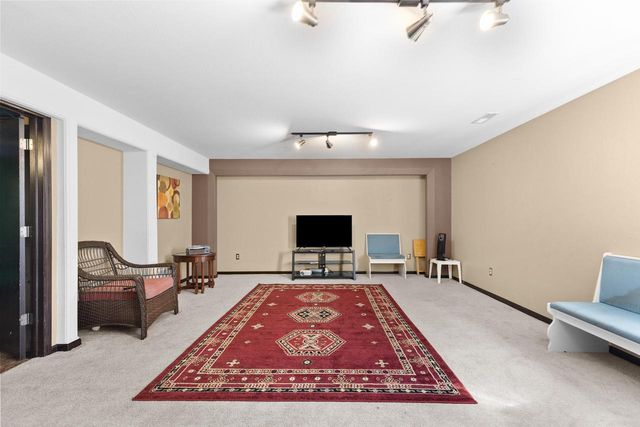 9502 W Parkland COURT, Milwaukee, WI 53224