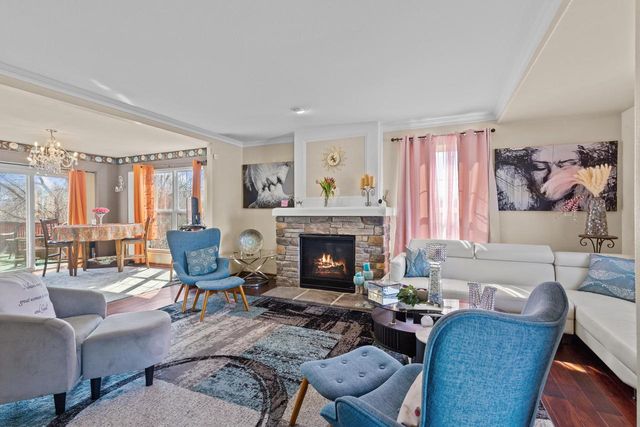 9502 W Parkland COURT, Milwaukee, WI 53224