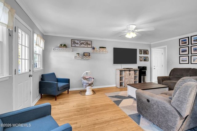 4 Meadowbrook Drive, Howell, NJ 07731