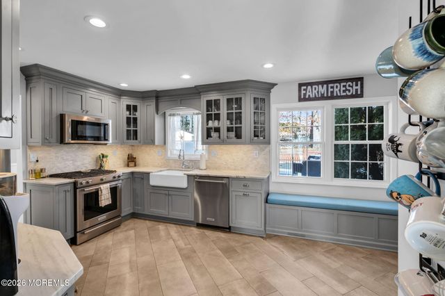 4 Meadowbrook Drive, Howell, NJ 07731