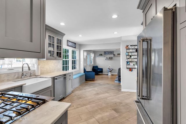 4 Meadowbrook Drive, Howell, NJ 07731