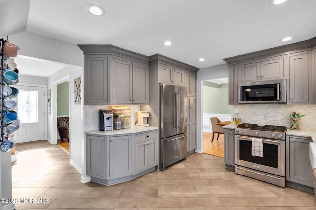 4 Meadowbrook Drive, Howell, NJ 07731