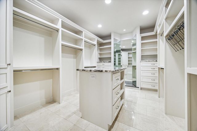 5025 Augusta Street, Houston, TX 77007