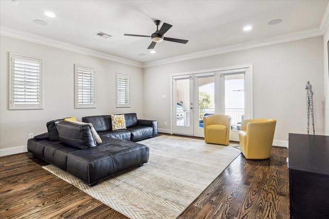 5025 Augusta Street, Houston, TX 77007