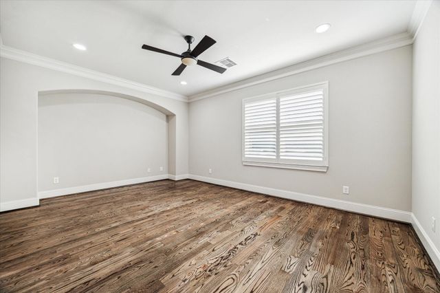 5025 Augusta Street, Houston, TX 77007