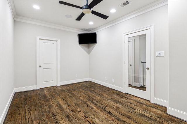 5025 Augusta Street, Houston, TX 77007