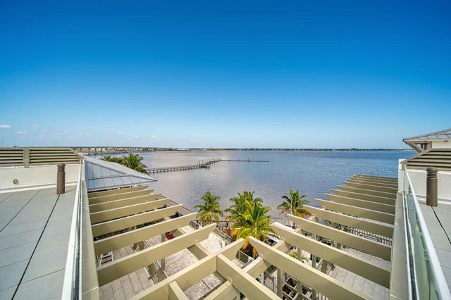 41 SW Seminole Street 205, Stuart, FL 34994