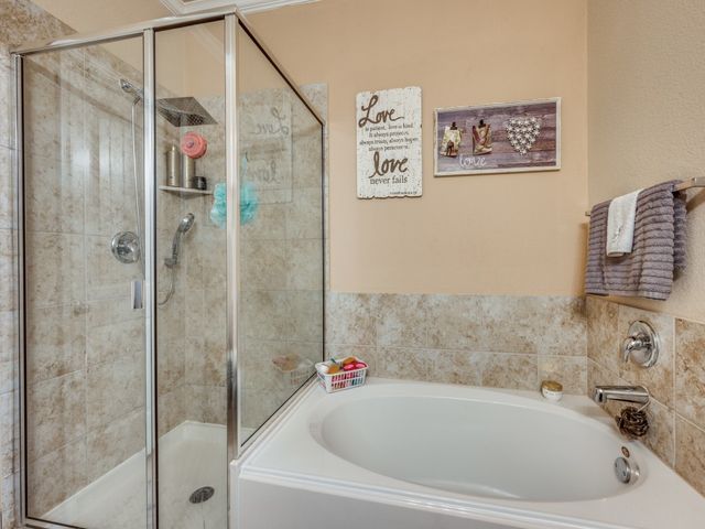 8924 Holliday Lane, Aubrey, TX 76227