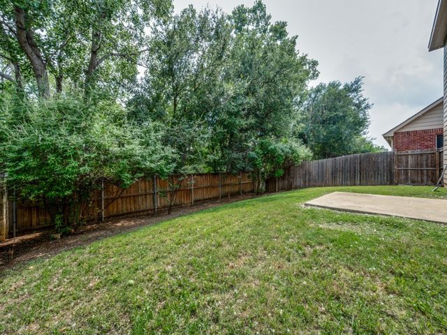 8924 Holliday Lane, Aubrey, TX 76227