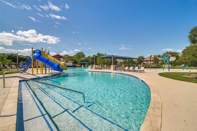 8924 Holliday Lane, Aubrey, TX 76227