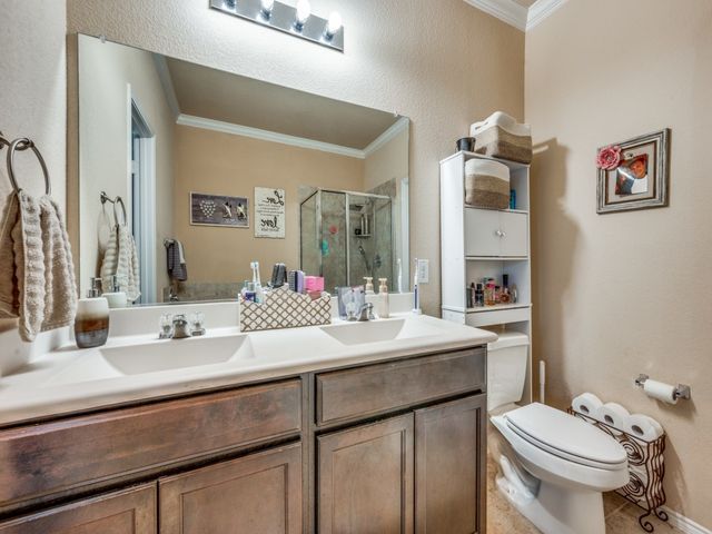 8924 Holliday Lane, Aubrey, TX 76227