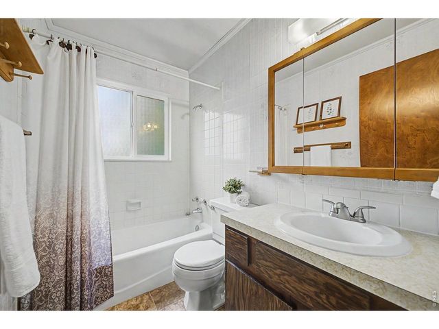 2421 34th Ave, Greeley, CO 80634