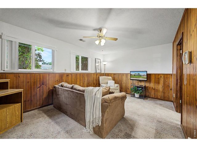 2421 34th Ave, Greeley, CO 80634