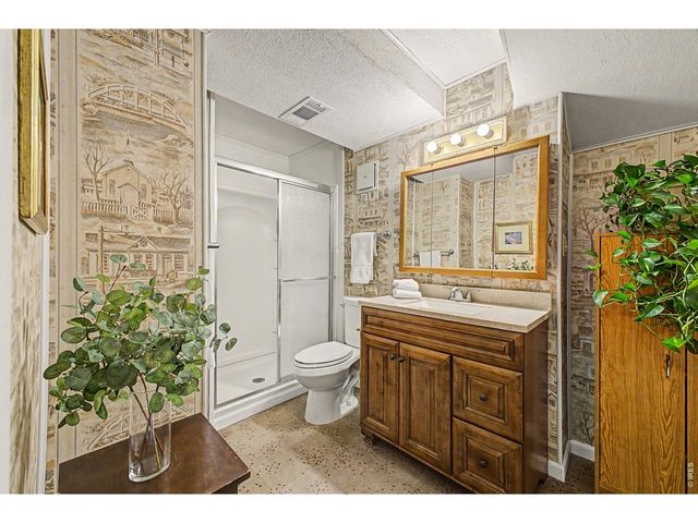 2421 34th Ave, Greeley, CO 80634