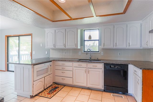 1725 S 15th Street, Rogers, AR 72758
