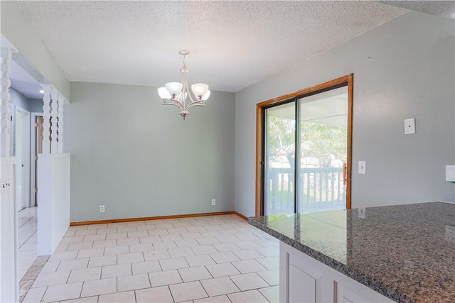 1725 S 15th Street, Rogers, AR 72758