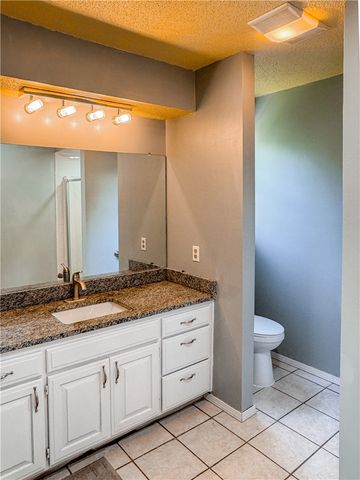 1725 S 15th Street, Rogers, AR 72758
