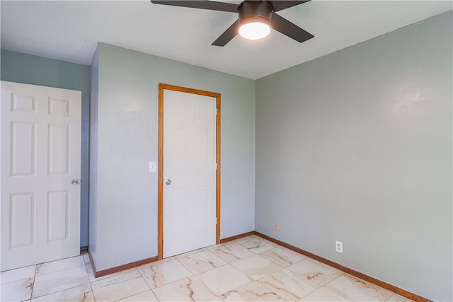 1725 S 15th Street, Rogers, AR 72758