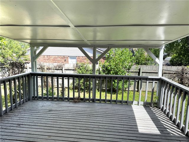 1725 S 15th Street, Rogers, AR 72758