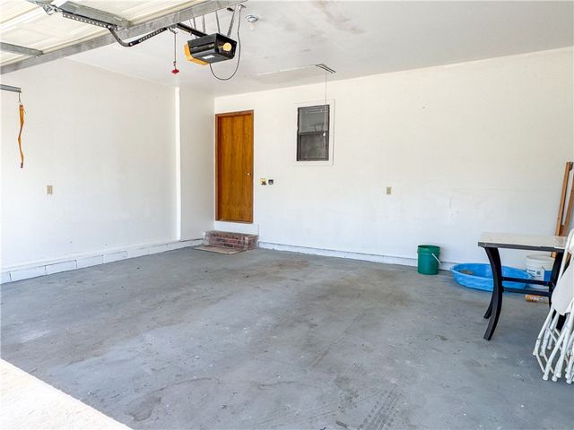 1725 S 15th Street, Rogers, AR 72758
