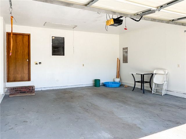 1725 S 15th Street, Rogers, AR 72758