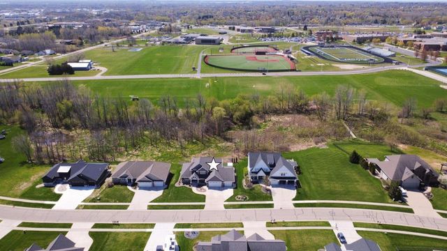 2631 MOOSE CREEK TRAIL, Suamico, WI 54313