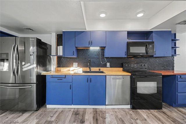 3753 Fairlawn Avenue, Las Vegas, NV 89121