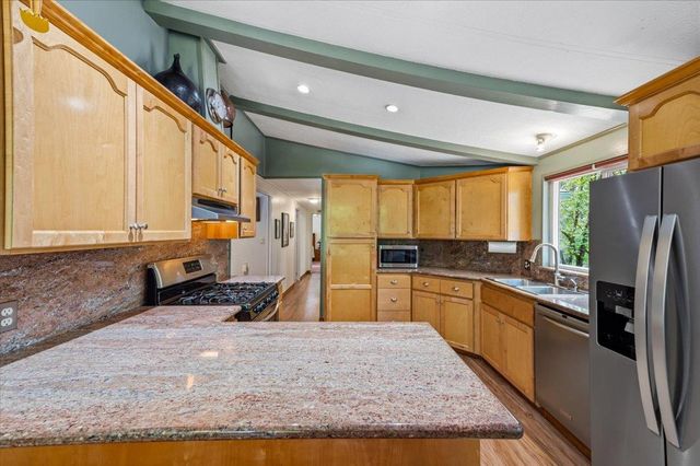 12863 Blue Jay Ct, Grass Valley, CA 95949
