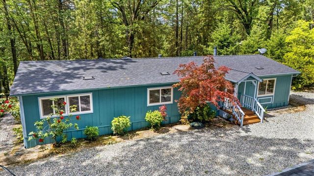 12863 Blue Jay Ct, Grass Valley, CA 95949